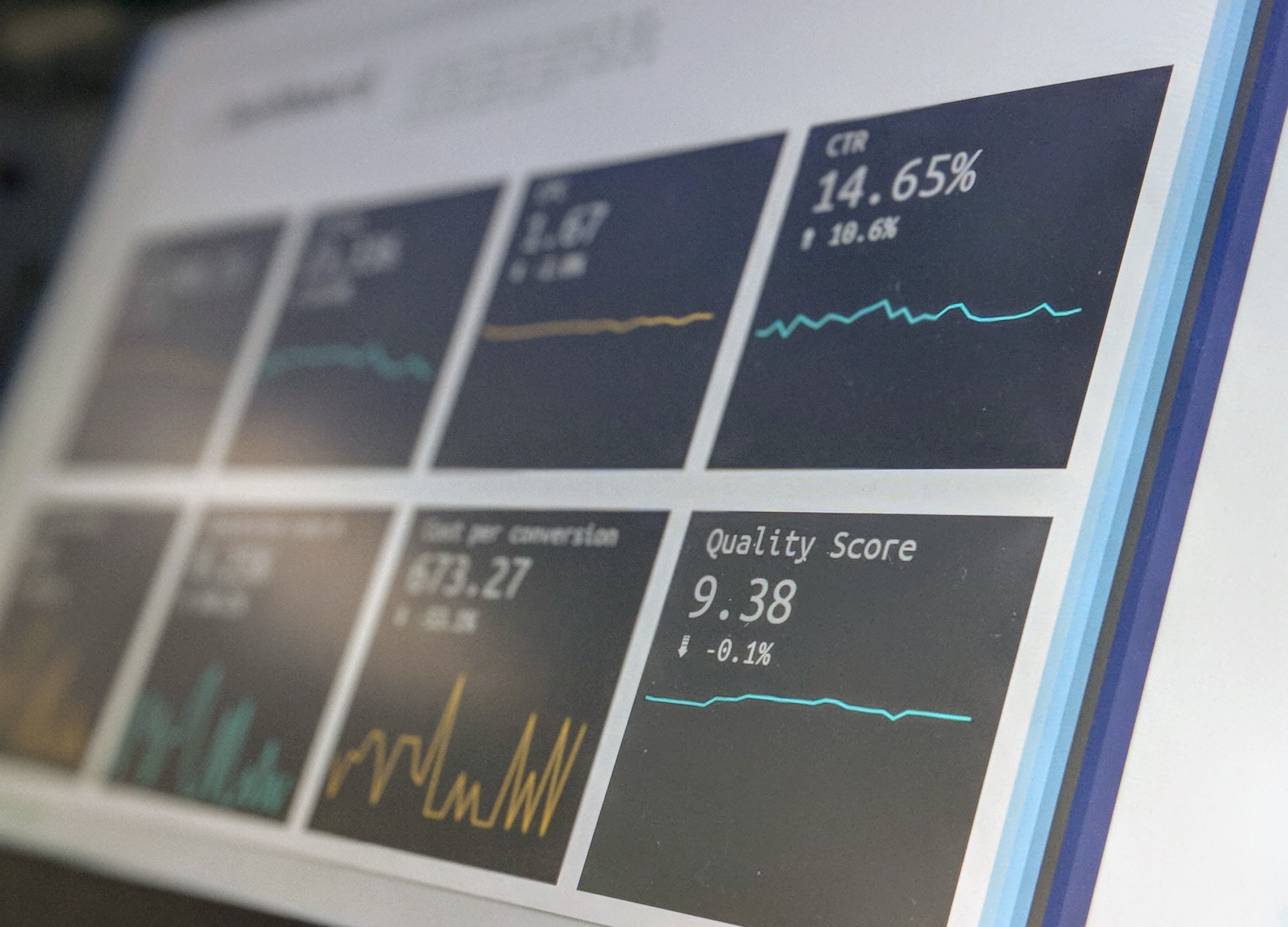 Provides-real-time-insights-on-ticket-progress